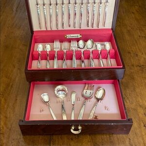 Silver plate Flatware Set 78 Piece Service for 12 With Wooden Chest